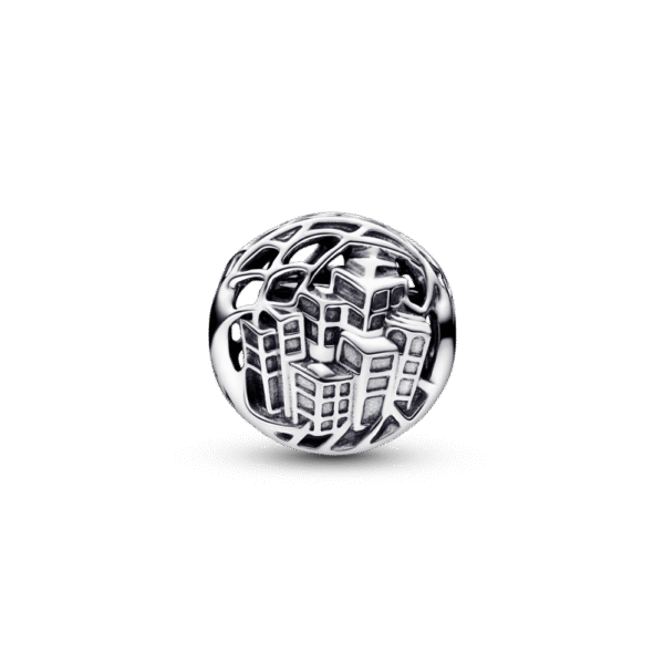 792350C01_2.png Charm Plata 925 - Spiderman de Marvel elevándose por la ciudad