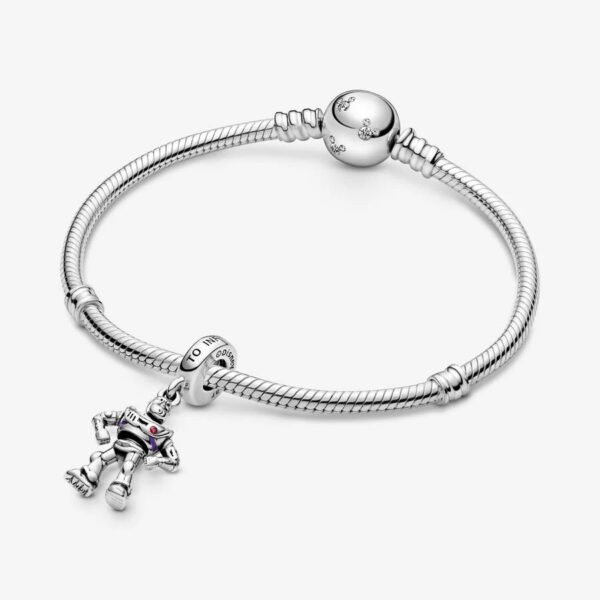 798042CZR_V5_RGB.jpg Charm Plata 925 - Disney Buzz Lightyear con circonita cúbica roja