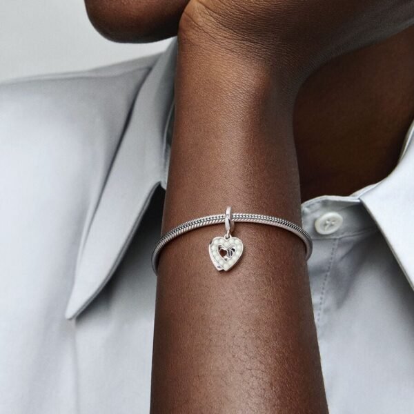 C166.2.jpg Charm Plata 925 - Colgante Pandora Doble Corazón Blanco "Mom for all that you do"