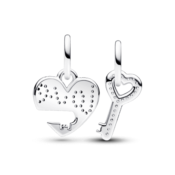 pngtrpnt_793081c01_v2_rgb_d2fa68729e164d3e810946949c6608c1_master.png Charm Plata 925 - de corazón y llave
